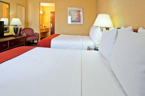 Holiday Inn Express Hotel Fort Campbell-Oak Grove By Ihg Quarto foto